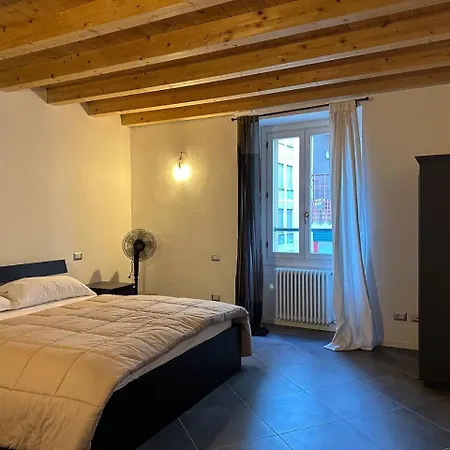 Aryan House * Lecco